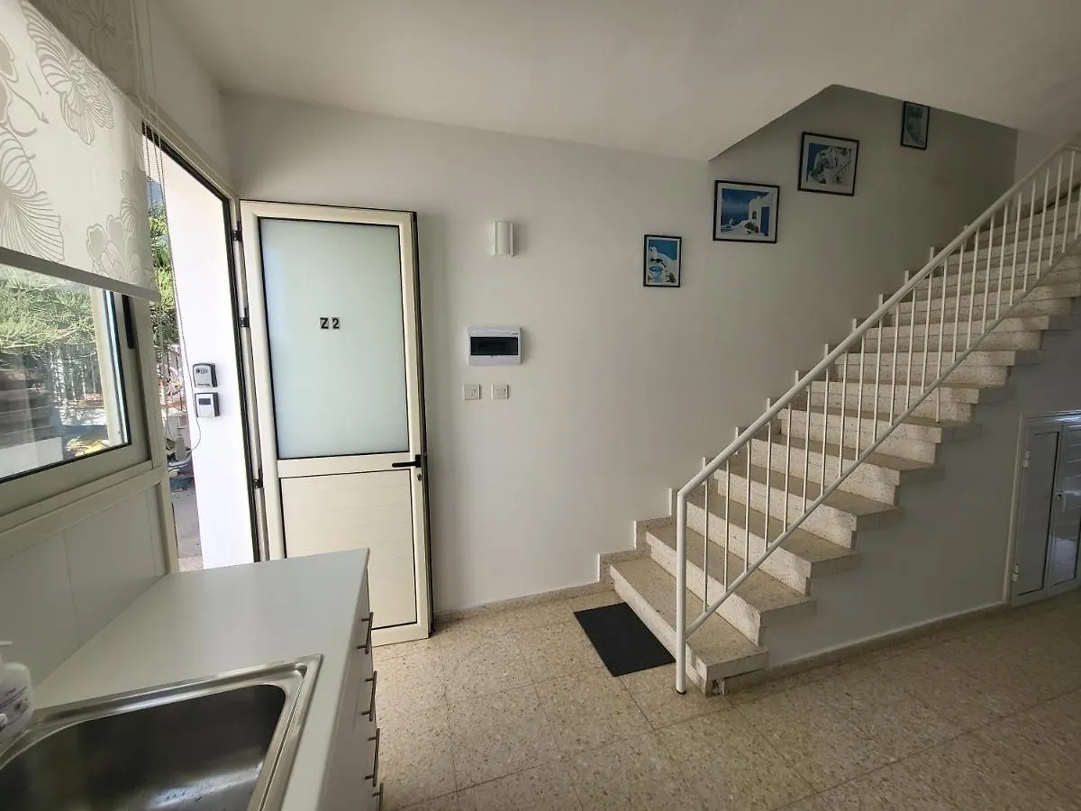 Mattis Seafront Beachhouse Perivolia 0*,